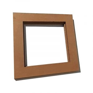 Cadre en carton 20x20 en vue de face, montrant son ouverture carrée et son contour brut idéal pour encadrer petites illustrations, photos ou œuvres artistiques.