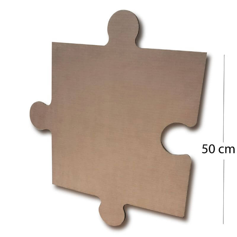 Pièce de puzzle en carton 50 cm, idéale pour fresques murales, animations artistiques, ateliers créatifs et expositions. Solide, légère et facile à peindre.